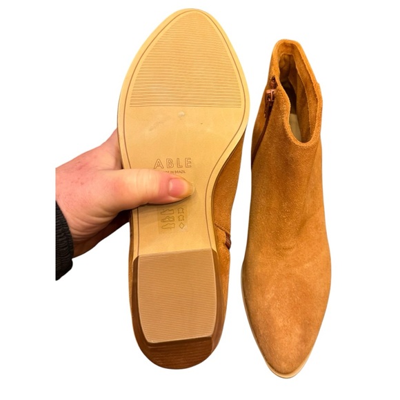 New! ABLE Chelsea Boot Almond Suede 8 - Picture 5 of 11